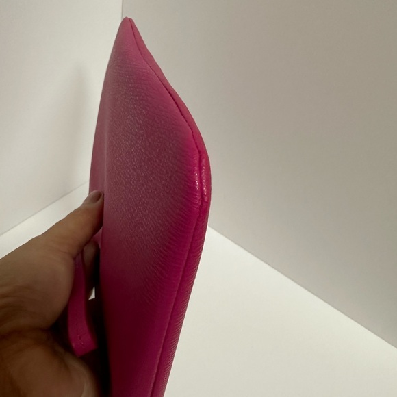 Kate Spade Saffiano PVC Small Wrislet, Bubble Gum Pink, NWT - Picture 7 of 9